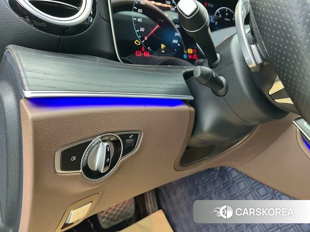 Mercedes-Benz E-class id 4257142 из Китая 19