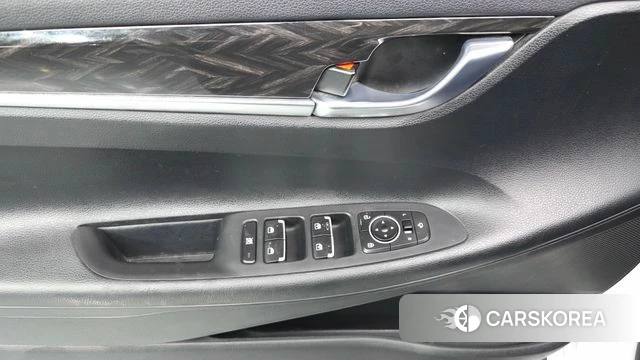 Hyundai Grandeur IG id 4331618 из Кореи 19