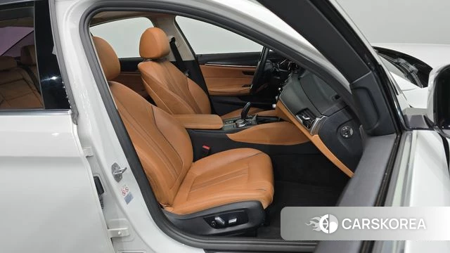 BMW 5 Series (G30) id 4900740 из Кореи 19