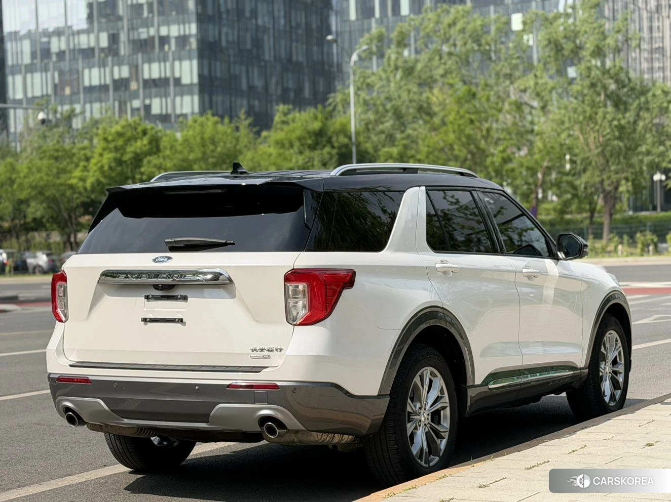 Ford Explorer id 4405885 из Китая 20