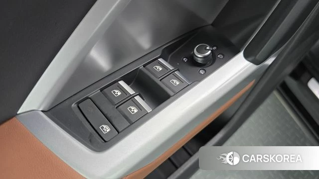 Audi Q3 (F3) id 4708035 из Кореи 20
