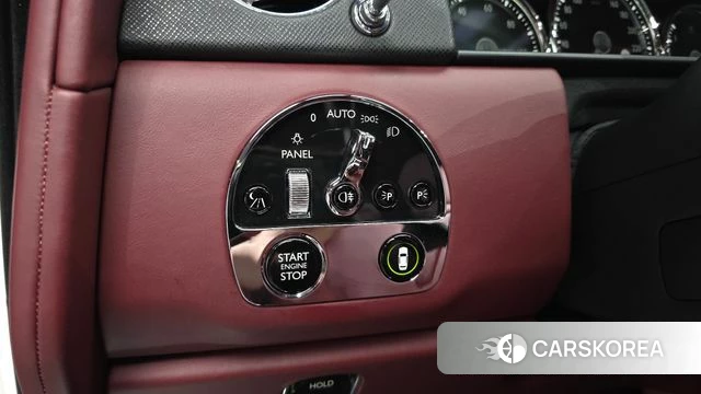Rolls-Royce Cullinan id 4350983 из Кореи 20