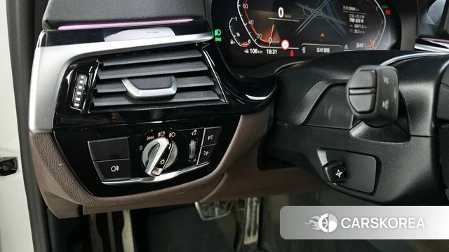 BMW 5 Series (G30) id 4186632 из Кореи 20