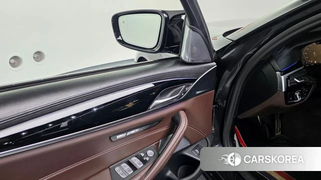 BMW 5 Series (G30) id 4506486 из Кореи 20