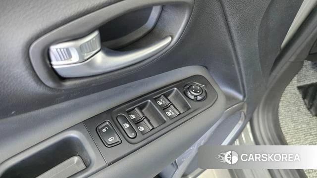 Jeep Renegade id 4675779 из Кореи 20