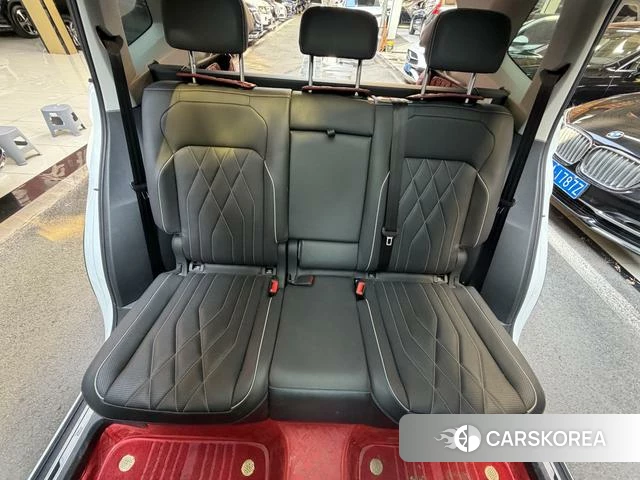 Volkswagen Tiguan L id 4275745 из Китая 20