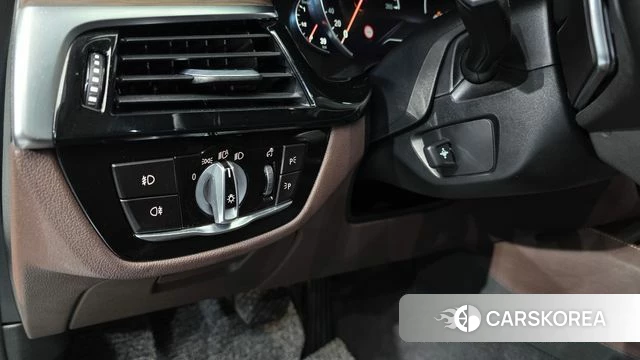BMW 5 Series (G30) id 4331676 из Кореи 20