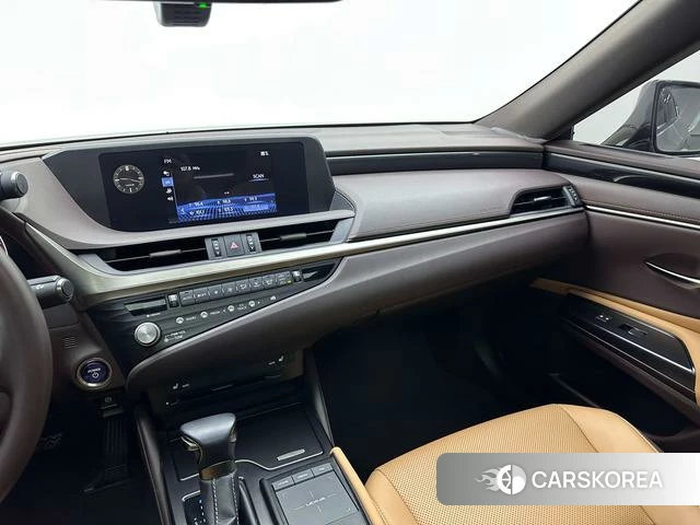 Lexus ES id 4291492 из Китая 20