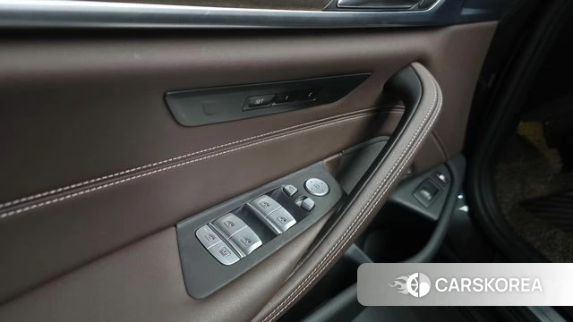 BMW 5 Series (G30) id 4267355 из Кореи 20