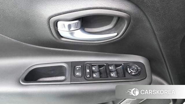 Jeep Renegade id 4434792 из Кореи 20