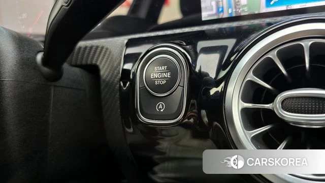 Mercedes-Benz A-Class W177 id 4203121 из Кореи 20