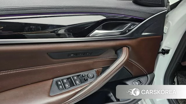 BMW 5 Series (G30) id 4310467 из Кореи 20
