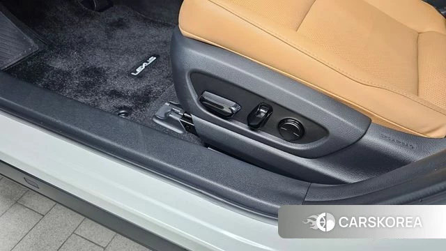 Lexus UX250h id 4645556 из Кореи 20