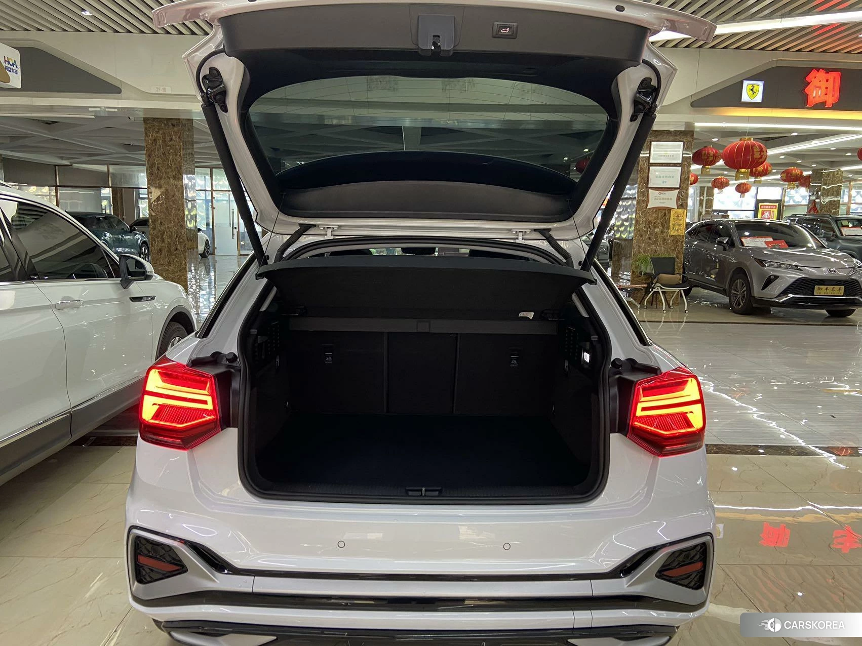 Audi Q2L id 4467376 из Китая 20
