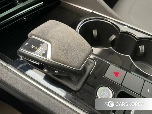 Volkswagen Touareg id 4348796 из Китая 20