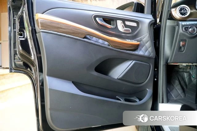 Mercedes-Benz V-class id 4272273 из Китая 20