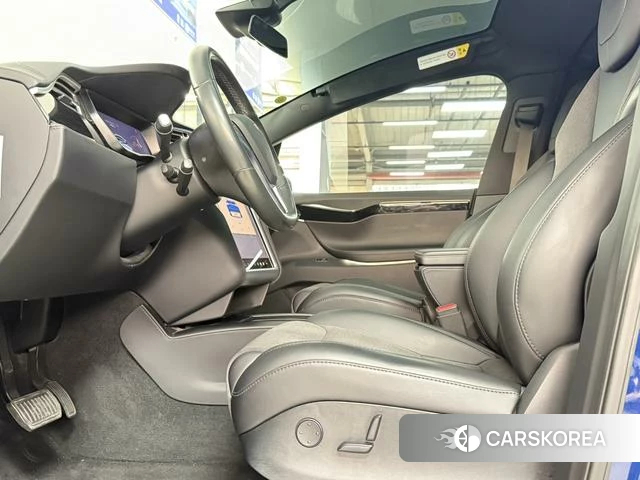 Tesla Model X id 4208442 из Китая 20