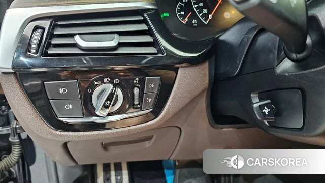 BMW 5 Series (G30) id 4794565 из Кореи 20