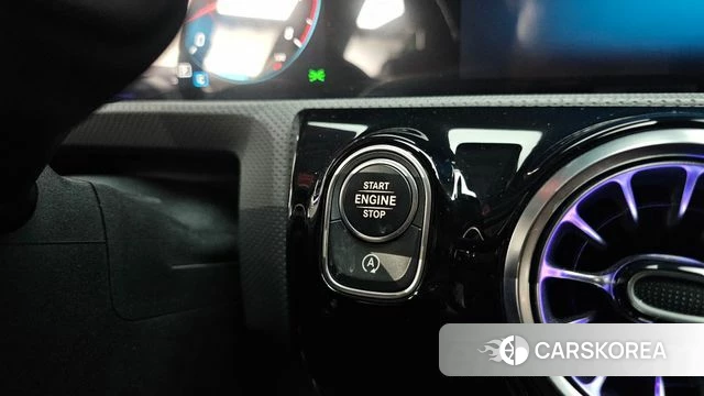 Mercedes-Benz A-Class W177 id 4528446 из Кореи 20