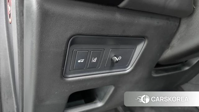 Land Rover Discovery 5 id 4677846 из Кореи 20