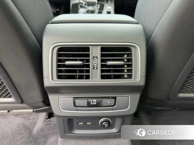 Audi Q5L id 4297714 из Китая 20