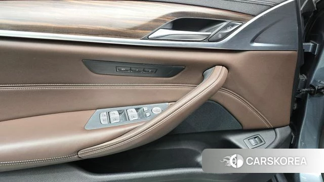 BMW 5 Series (G30) id 4196792 из Кореи 20