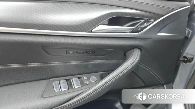 BMW 5 Series (G30) id 4665712 из Кореи 20