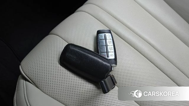 Genesis GV80 id 4402840 из Кореи 20
