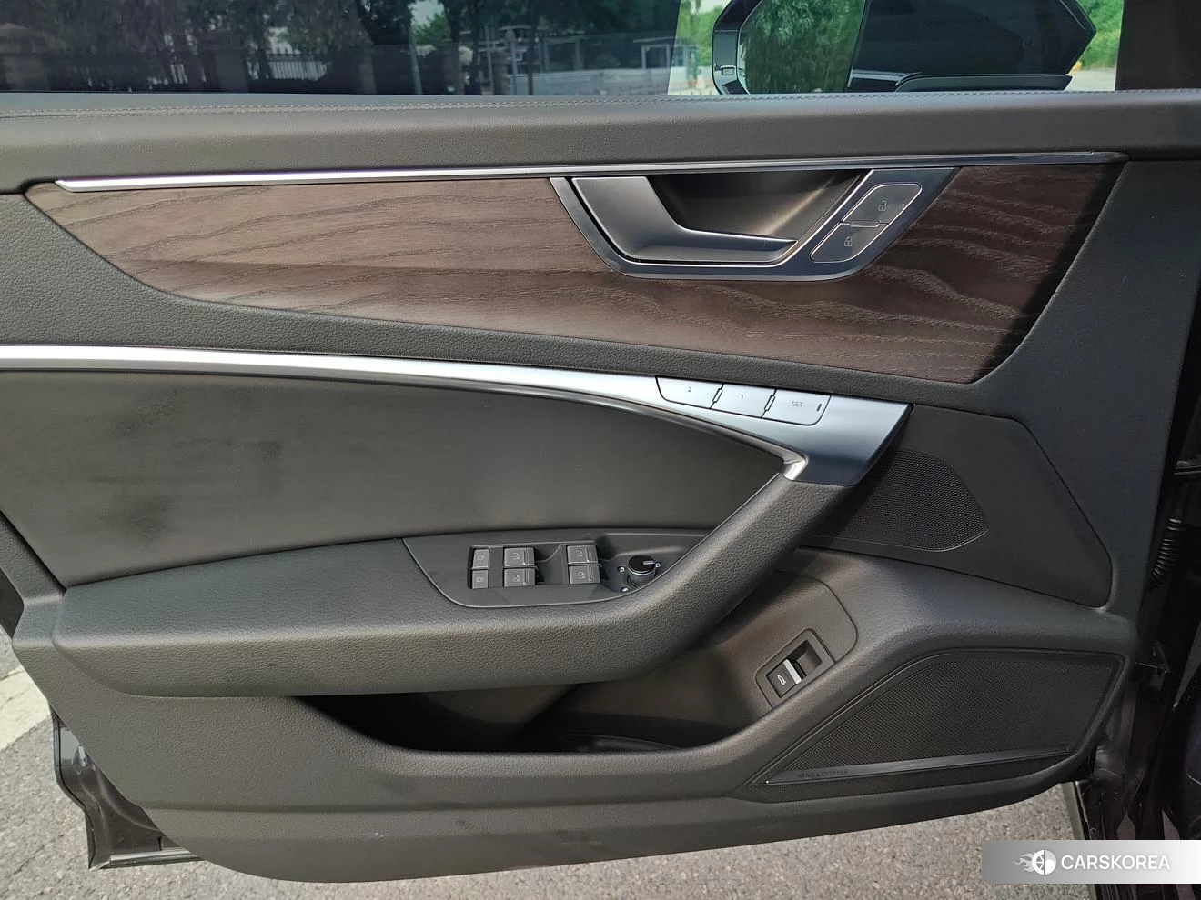 Audi A6L id 4513677 из Китая 20