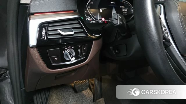 BMW 5 Series (G30) id 4769884 из Кореи 20
