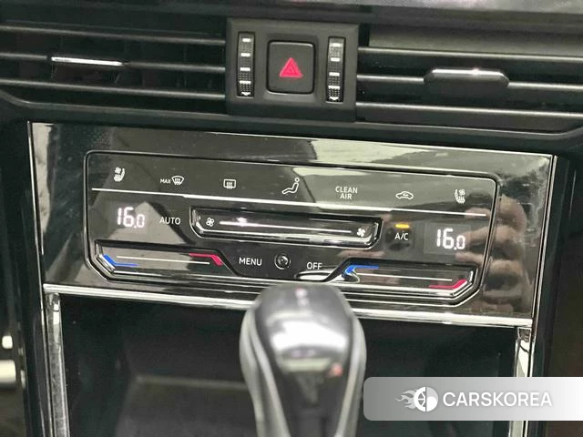 Volkswagen Passat id 4374554 из Китая 20