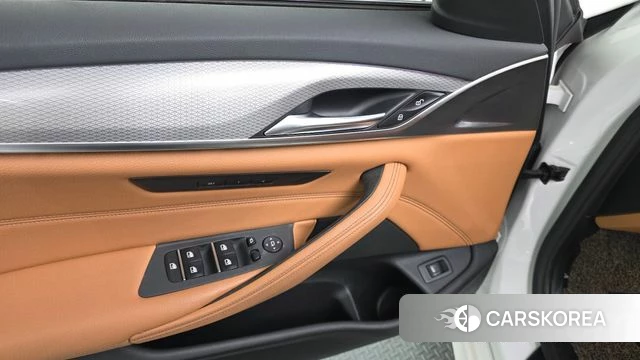 BMW 5 Series (G30) id 4286348 из Кореи 20