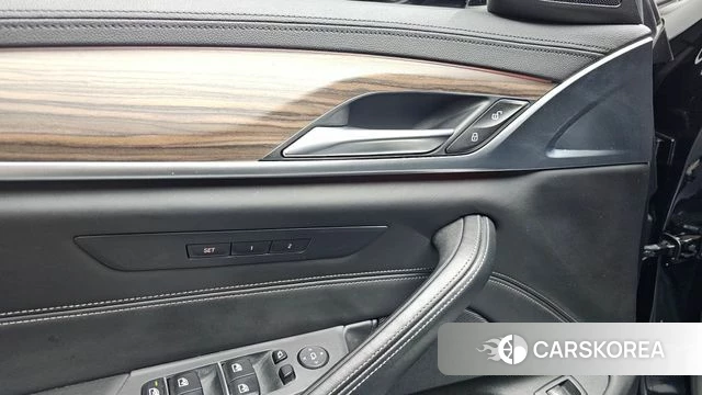 BMW 5 Series (G30) id 4397941 из Кореи 20