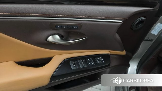 Lexus ES300h 7th generation id 4683590 из Кореи 20