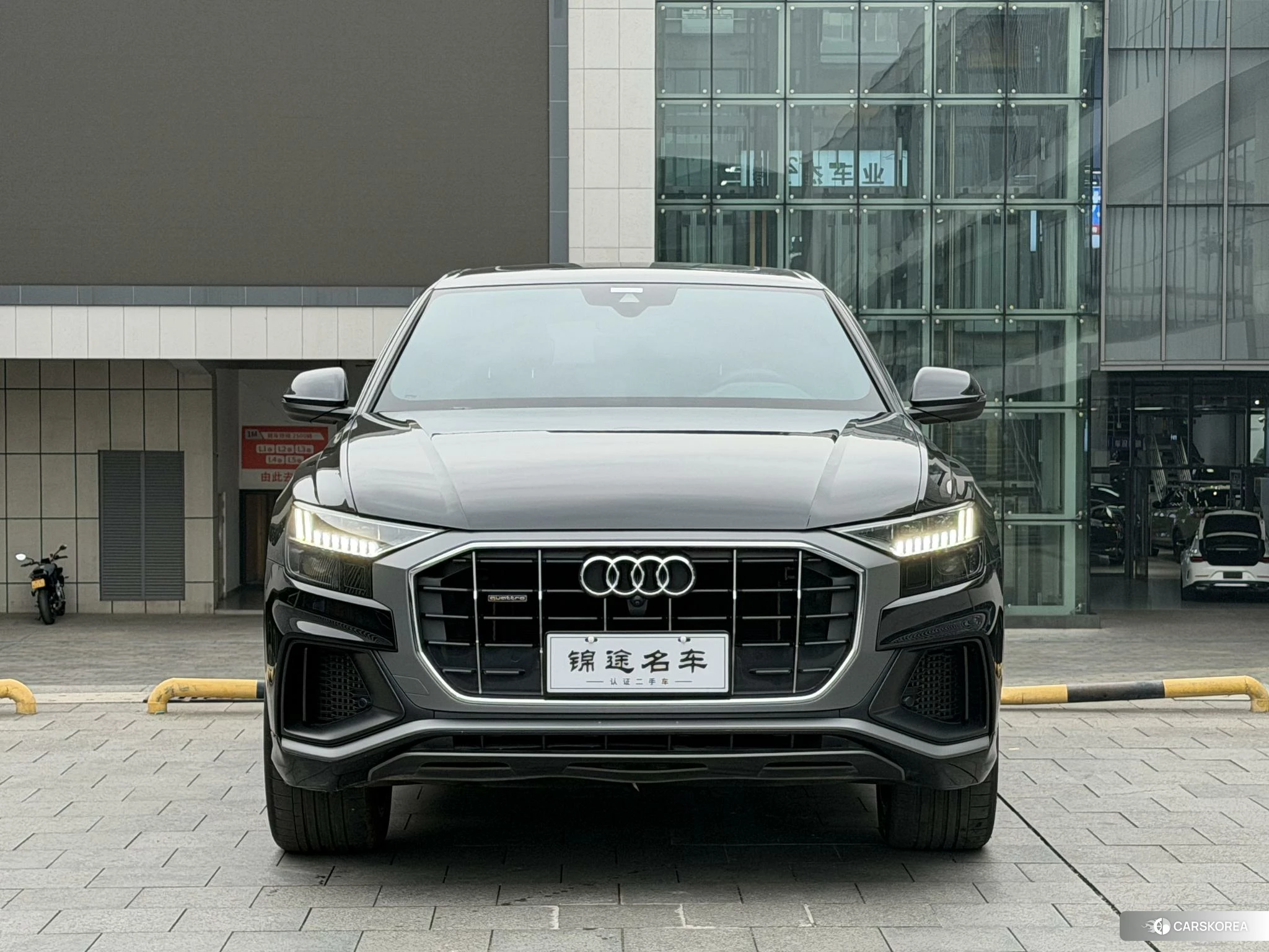 Audi Q8 id 4467911 из Китая 20