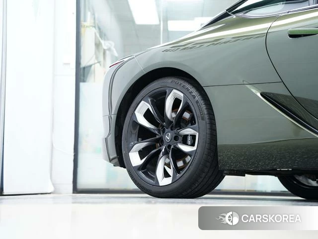 Lexus LC id 4359608 из Китая 20
