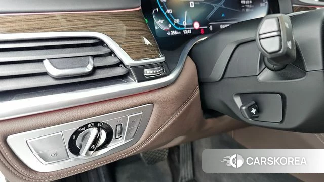 BMW 7 Series (G11) id 4541273 из Кореи 20