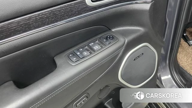 Jeep Grand Cherokee id 4624821 из Кореи 20