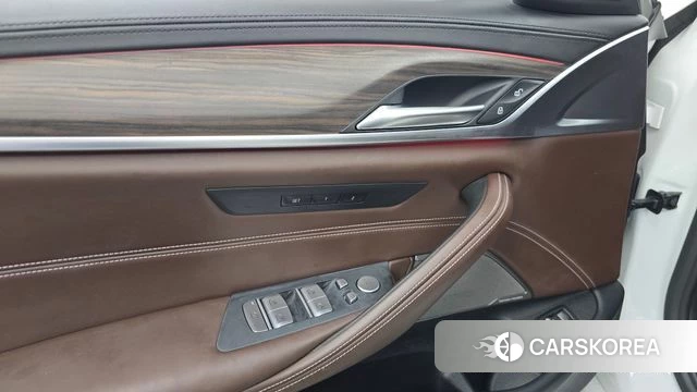 BMW 5 Series (G30) id 4551052 из Кореи 20