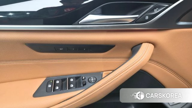 BMW 5 Series (G30) id 4836646 из Кореи 20