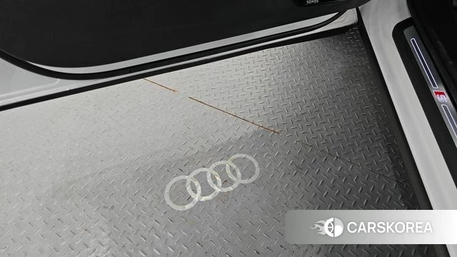 Audi Q3 (F3) id 4578459 из Кореи 20