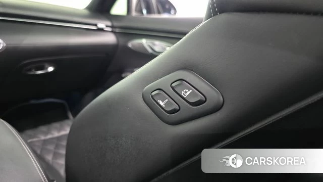 Genesis GV70 id 4428601 из Кореи 20