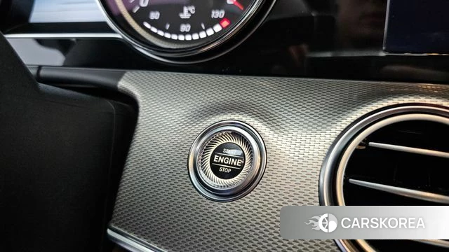 Mercedes-Benz E-Class W213 id 4596390 из Кореи 20