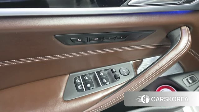 BMW 5 Series (G30) id 4642906 из Кореи 20