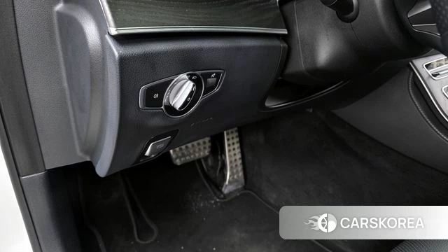 Mercedes-Benz E-Class W213 id 4415517 из Кореи 20