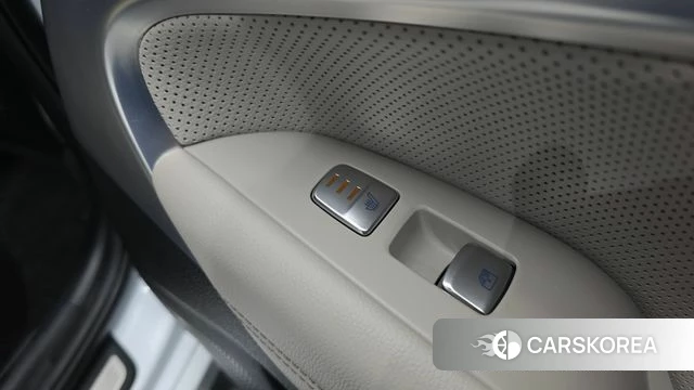 Genesis The New G70 id 4774221 из Кореи 20