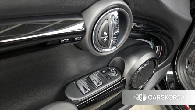 Mini Cooper S Convertible id 4186452 из Кореи 20