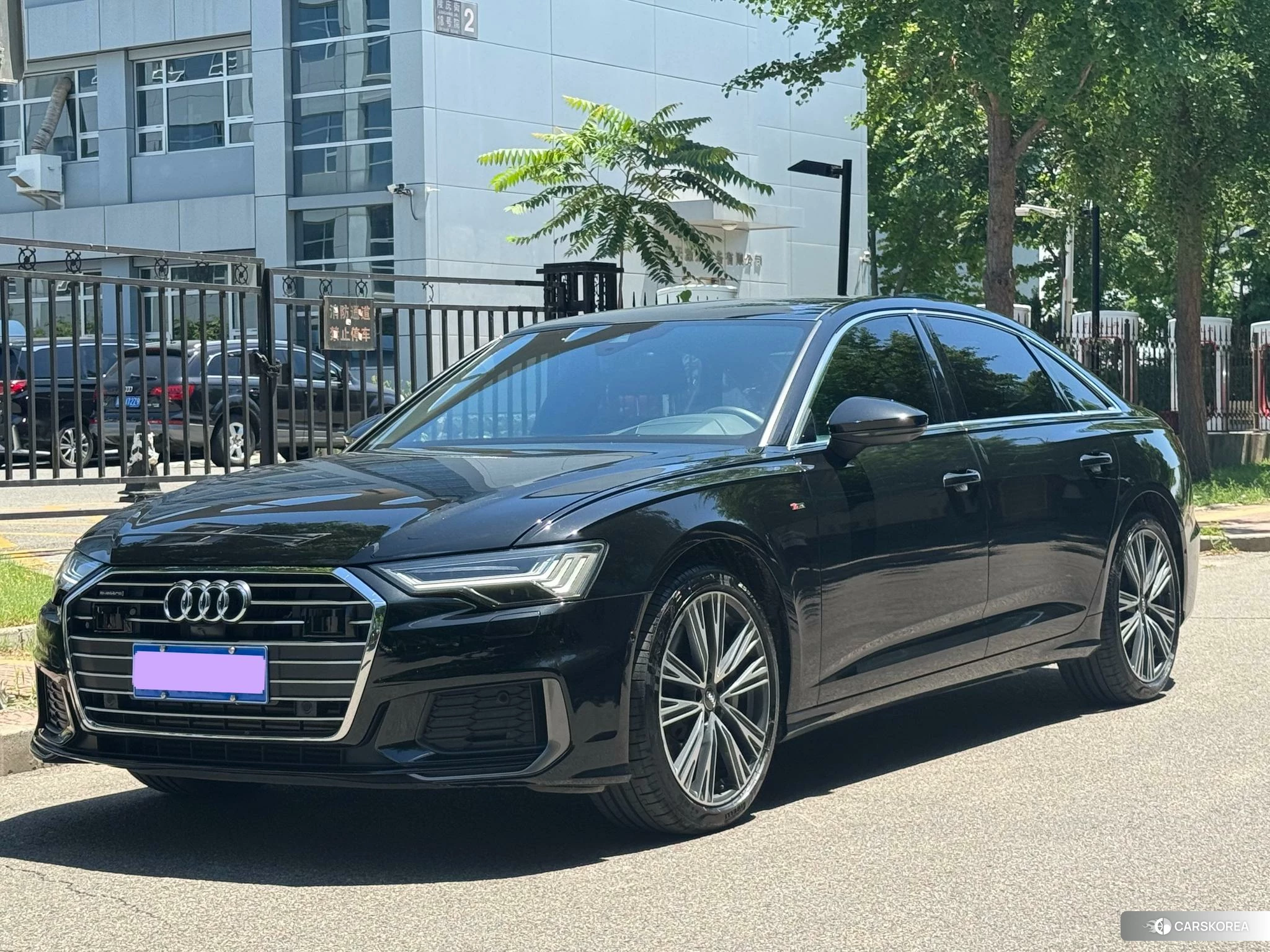 Audi A6L id 4473833 из Китая 20