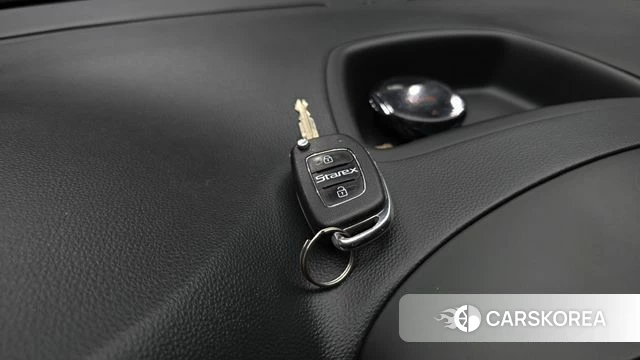 Hyundai The New Grand Starex id 4895280 из Кореи 20