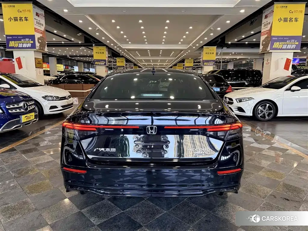 Honda Accord id 4622312 из Китая 20